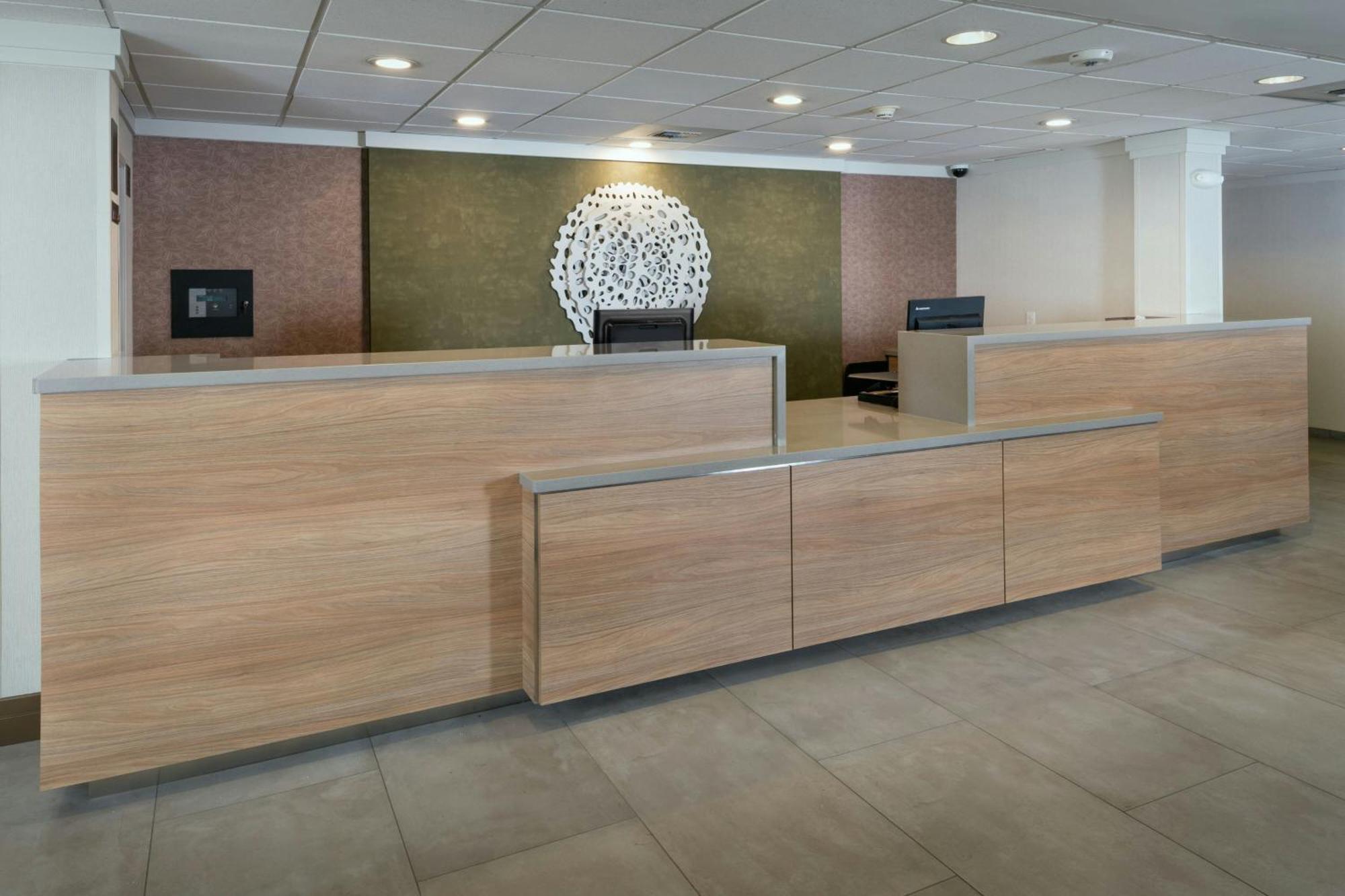 Fairfield Inn & Suites By Marriott Anchorage Midtown Екстериор снимка
